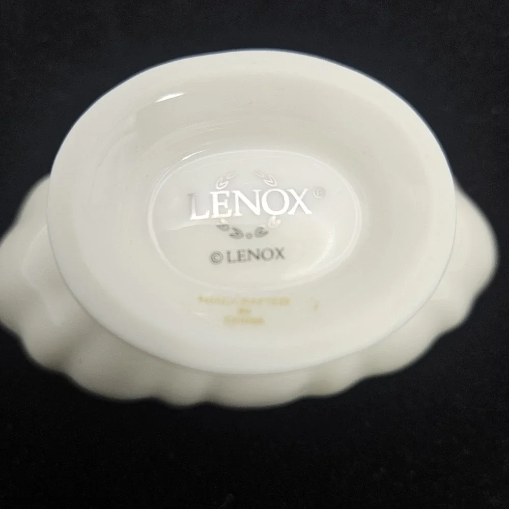 Vtg Lenox Small Footed Ribbed Bowl With White Gold Trim 3.5